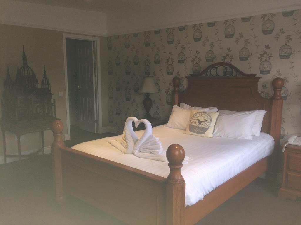 Limes Hotel Needham Market Bagian luar foto